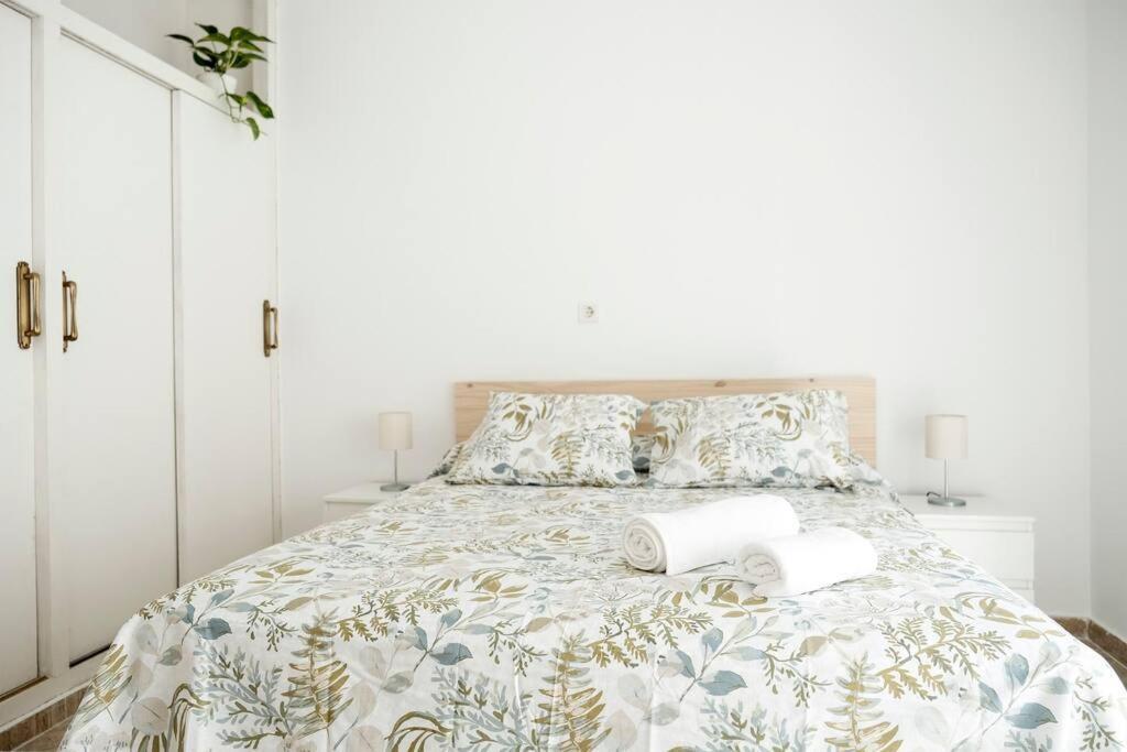 Apartamento A 100M Del Ayuntamiento Huelva Esterno foto